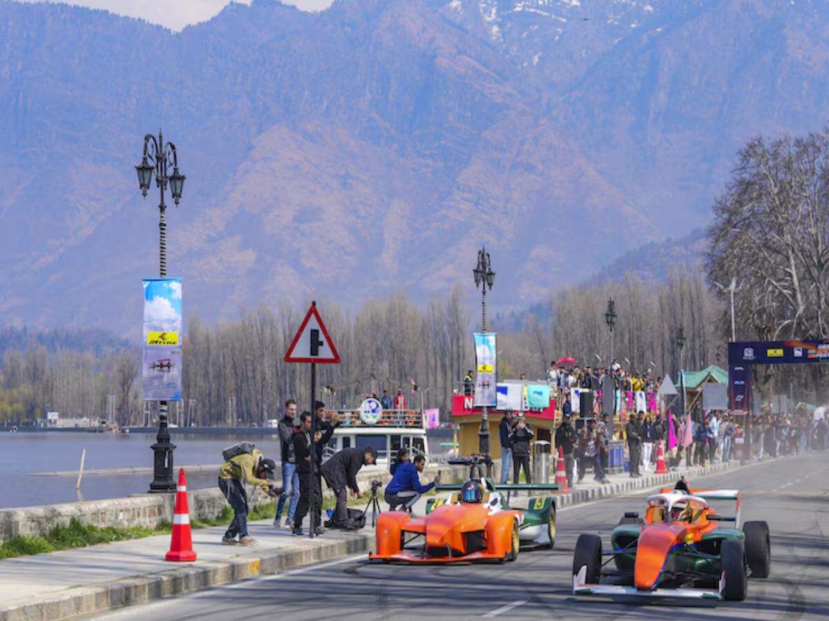 In a first, Srinagar hosts Formula-4 race show along the scenic Dal Lake In a first, Srinagar hosts Formula-4 race show along the scenic Dal Lake