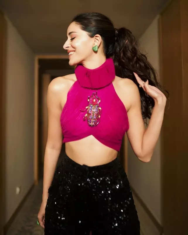 Ananya Panday serves shimmer glam at its best in a glitzy bodycon dress, see pictures