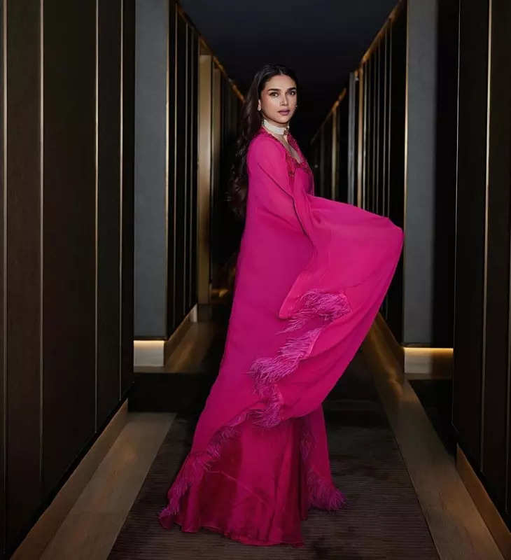 Aditi Rao Hydari looks like a modern-day Maharani in pink chiffon sharara set, see pictures