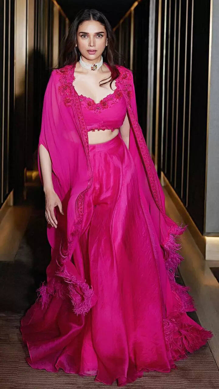 aditi rao hydari pink dress Aditi Rao Hydari continues her affinity for Raw Mango shararas with her pink brocade set