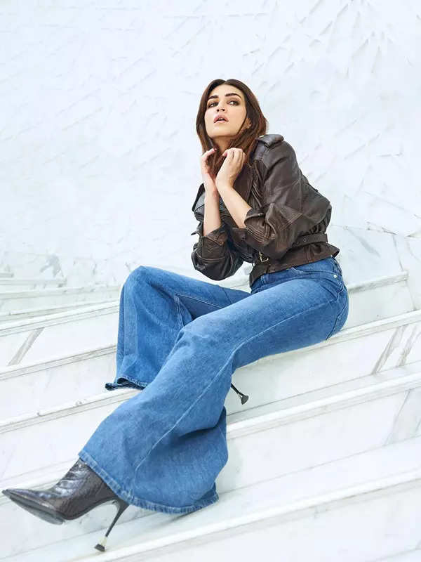 Delving into Kriti Sanon's versatile fashion sense: A rising star's style journey