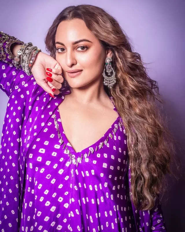 Sonakshi Sinha's ethnic closet for 'Heeramandi' promotional spree commands attention, see pictures