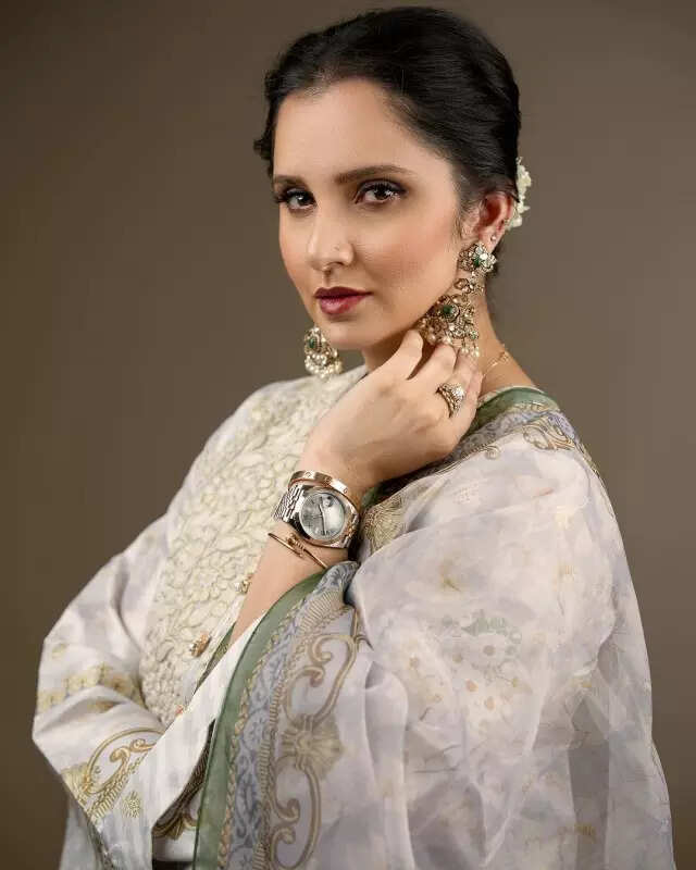 Sania Mirza exudes grace in a pastel suit as she celebrates Eid with her family, see pictures