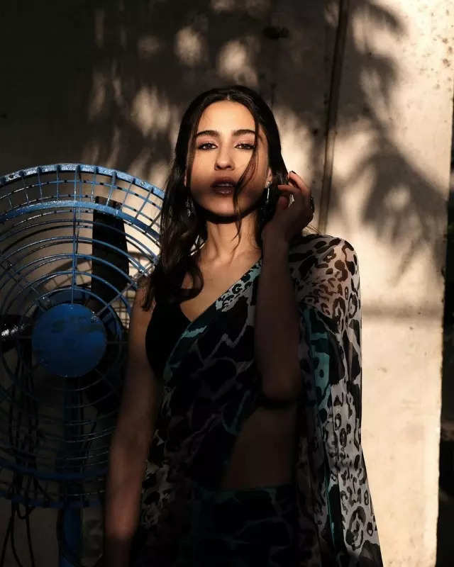 Sara Ali Khan's saree-torial grace in animal print traditional number is perfect for summer, see pictures