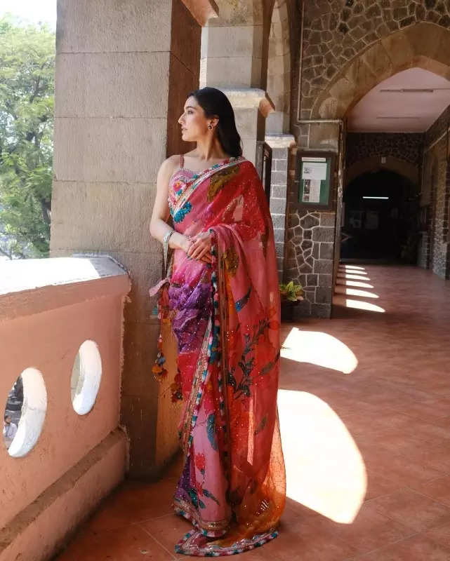 Sara Ali Khan's saree-torial grace in animal print traditional number is perfect for summer, see pictures