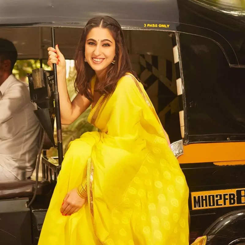 Sara Ali Khan's saree-torial grace in animal print traditional number is perfect for summer, see pictures