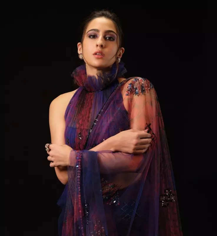 Sara Ali Khan's saree-torial grace in animal print traditional number is perfect for summer, see pictures