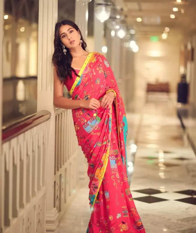 Sara Ali Khan's saree-torial grace in animal print traditional number is perfect for summer, see pictures