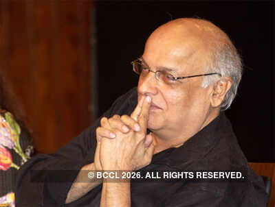 Bhatt abuses Sunny, Poonam, KRK!