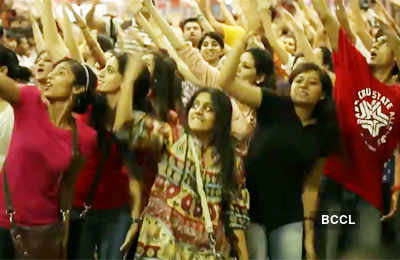 Mumbai's first flash mob at CST