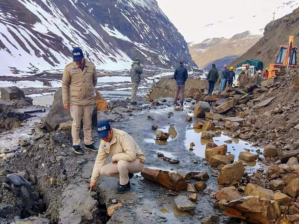 Lahaul and Spiti: Travel advisory issued due to avalanche threat
