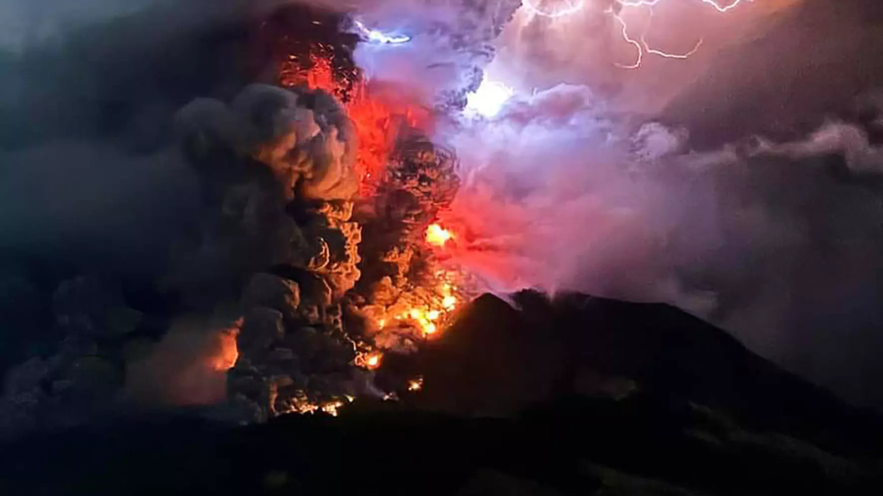 Indonesia's Ruang mountain spews fiery lava thousands of feet into the ...