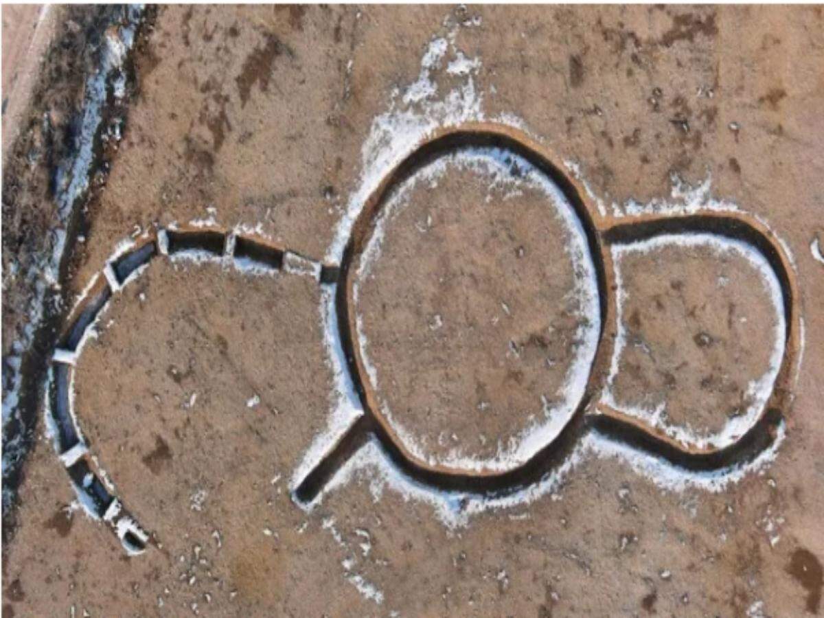 France: Mysterious horseshoe-shaped monument discovered; see pictures France: Mysterious horseshoe-shaped monument discovered; see pictures