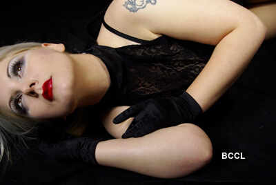 Models pose for photoshoot!