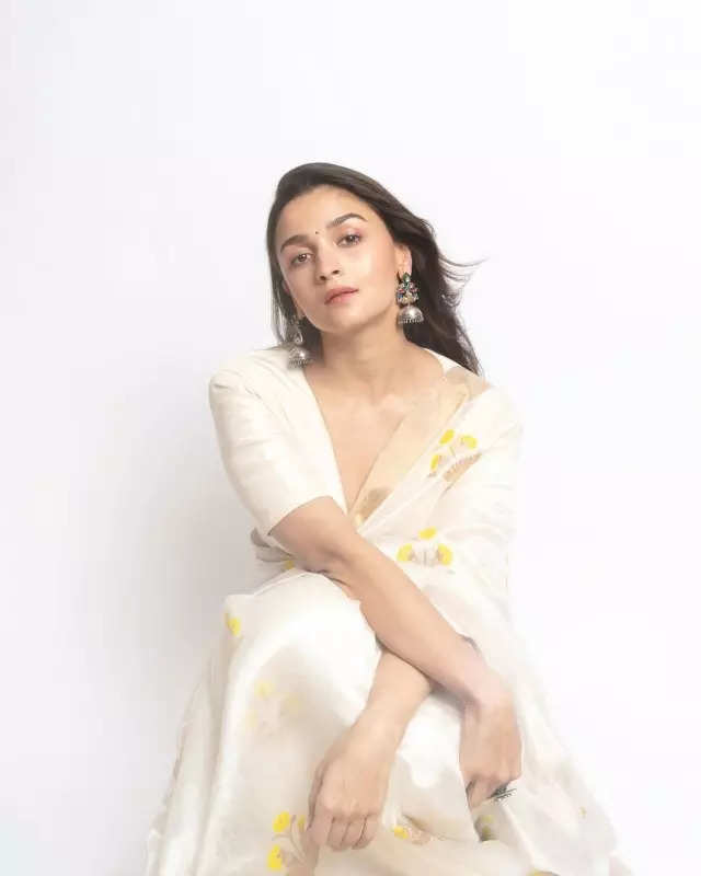 Alia Bhatt's regal affair in pearl sharara set leaves the internet in awe of her grace, see pictures