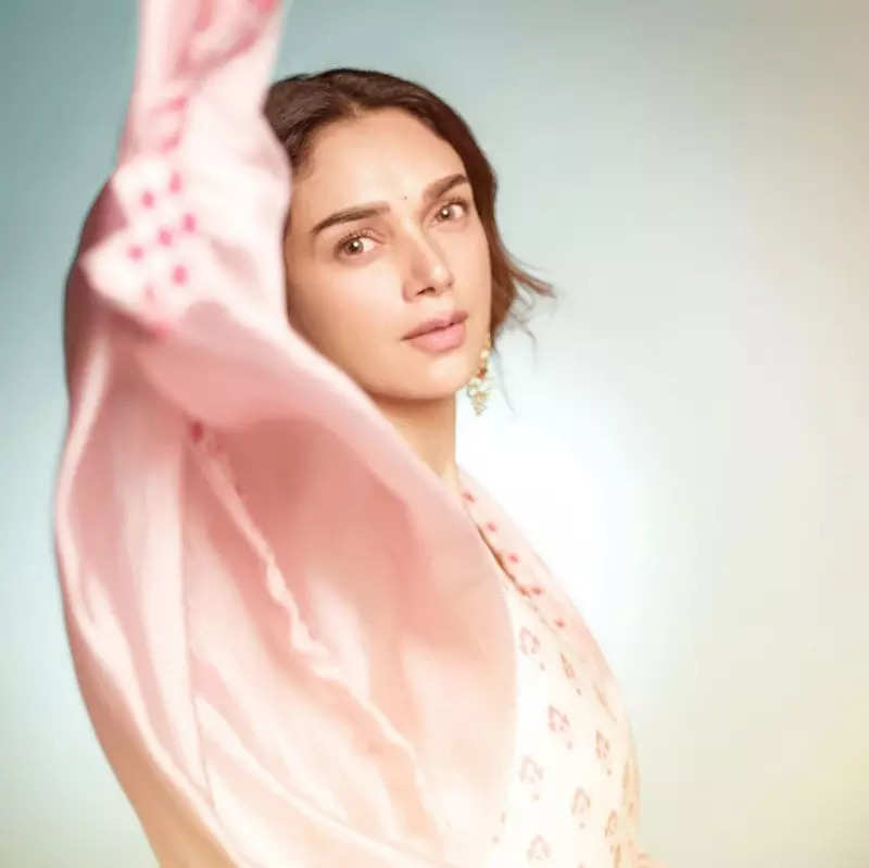 Aditi Rao Hydari walks straight out of a dreamy summer closet in ethereal anarkali set, see pictures