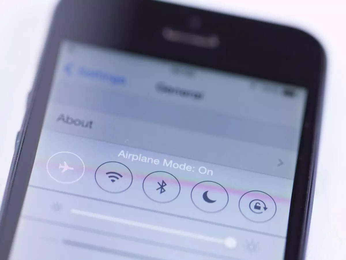 Why are you asked to keep your phone in flight mode during air travel? Why are you asked to keep your phone in flight mode during air travel?