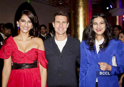 B'wood parties with Tom Cruise