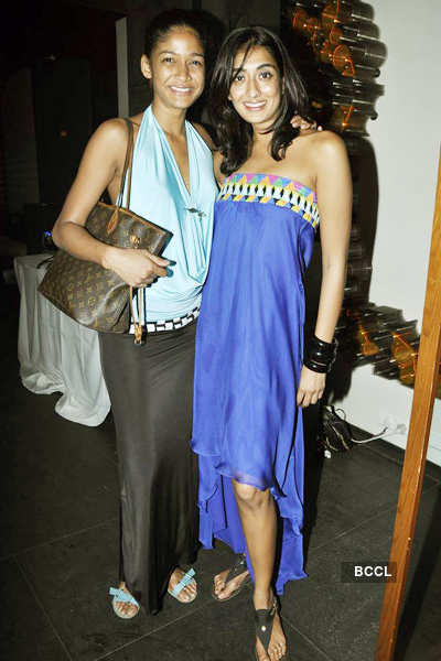Celebs @ Simone's collection launch