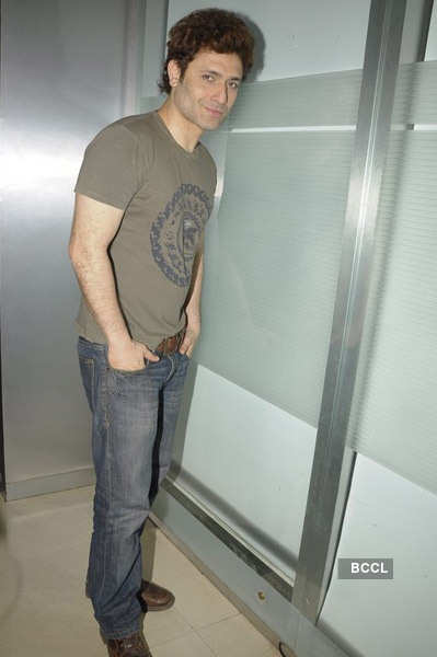 Shiney Ahuja promotes 'Ghost' 