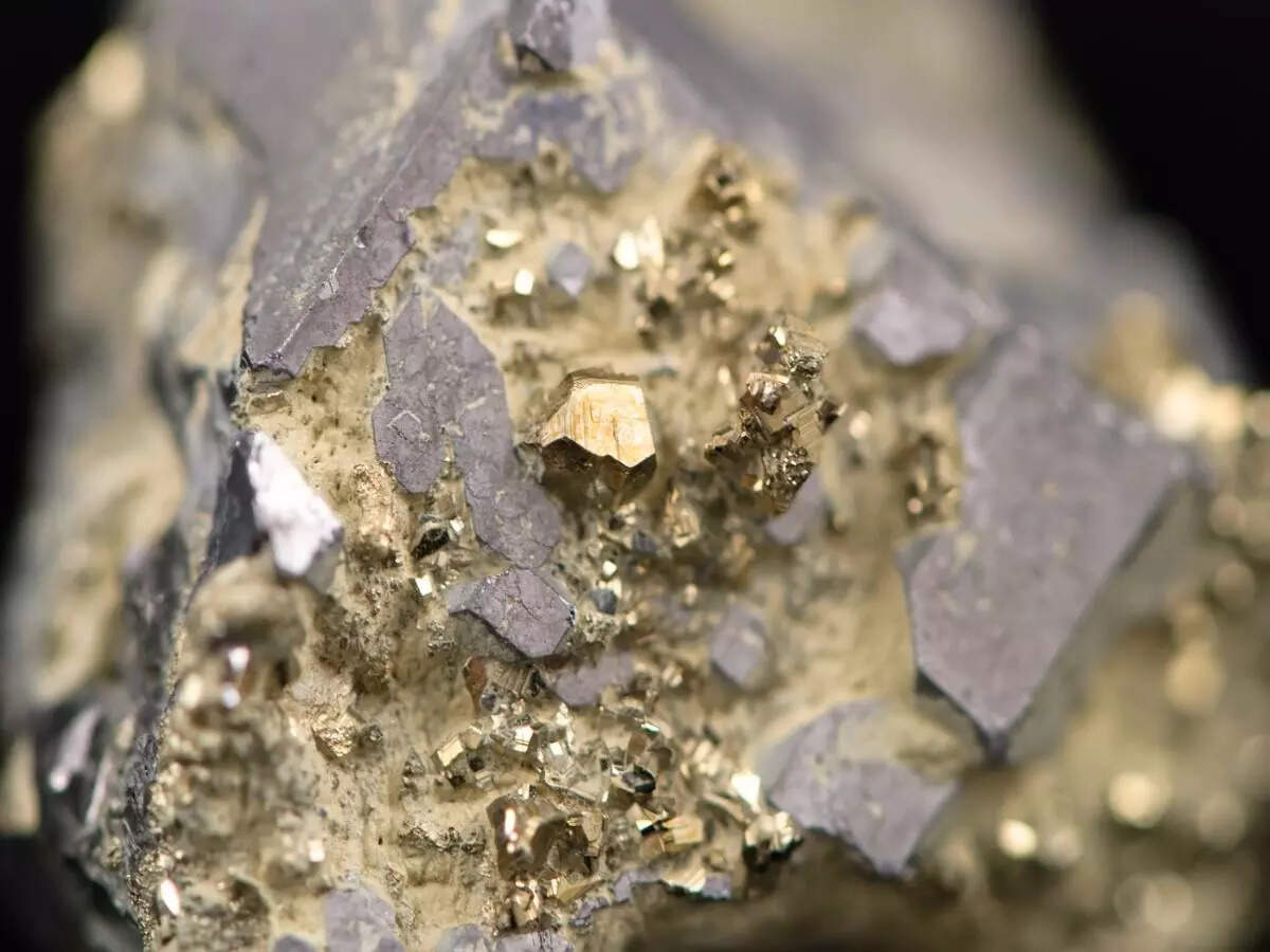 ‘Invisible’ gold, worth $24 billion, discovered in Johannesburg’s mine dumps! ‘Invisible’ gold, worth $24 billion, discovered in Johannesburg’s mine dumps!