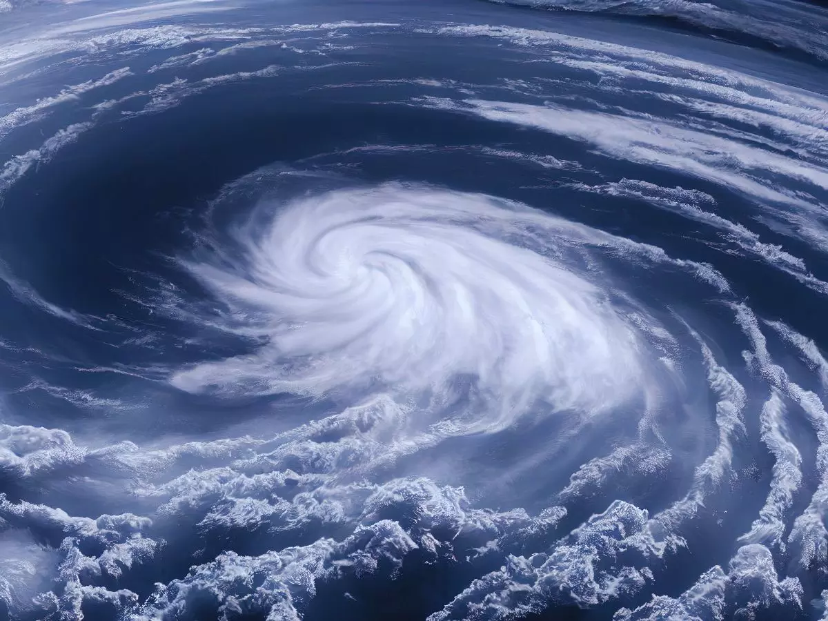 Cyclone Remal to hit West Bengal today; flight operations suspended in Kolkata; alerts in several regions