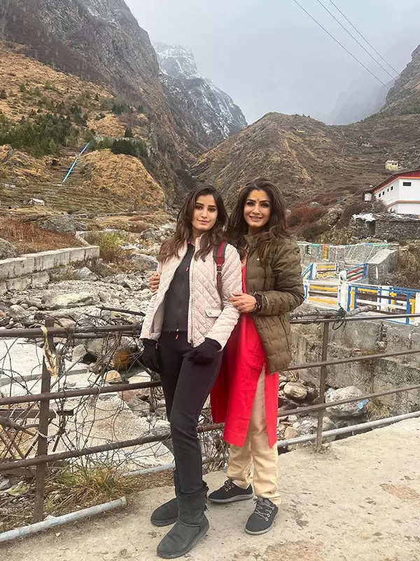 Raveena Tandon and her daughter Rasha embark on a spiritual journey, seeking blessings from Mahakal, see pictures