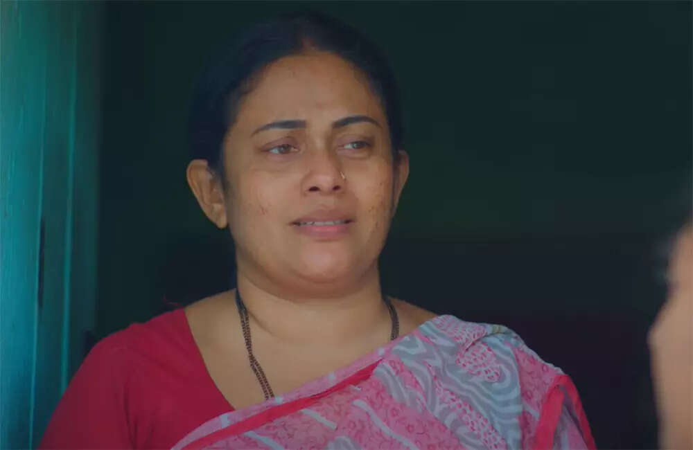 ​Oru-Kadha-Parayum-Neram​4