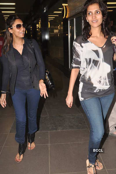Gauri Khan spotted at airport 