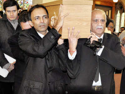 Dev Anand laid to rest