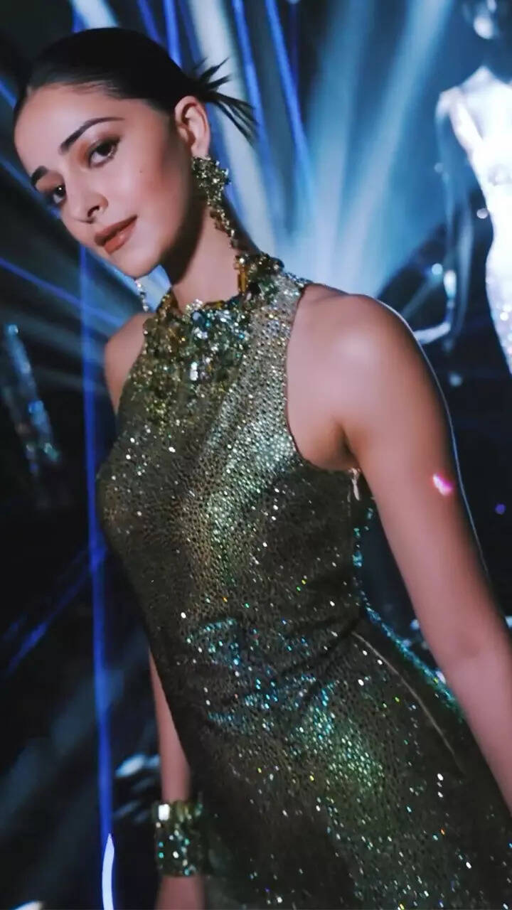 slim fit dress slacks Ananya Pandey In Our Bundled Hoop Earrings In Silver Finish – Studio Viange main image 0