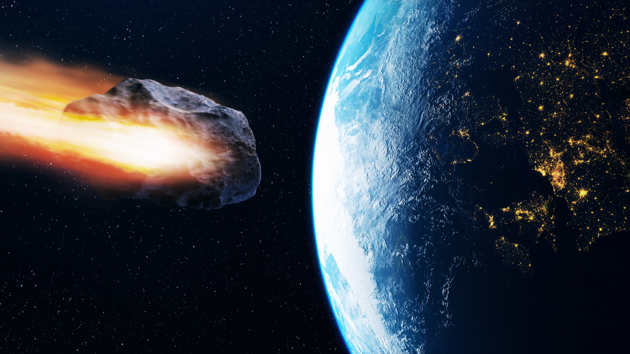 Planesize asteroid to zoom past Earth today? Alerts Nasa