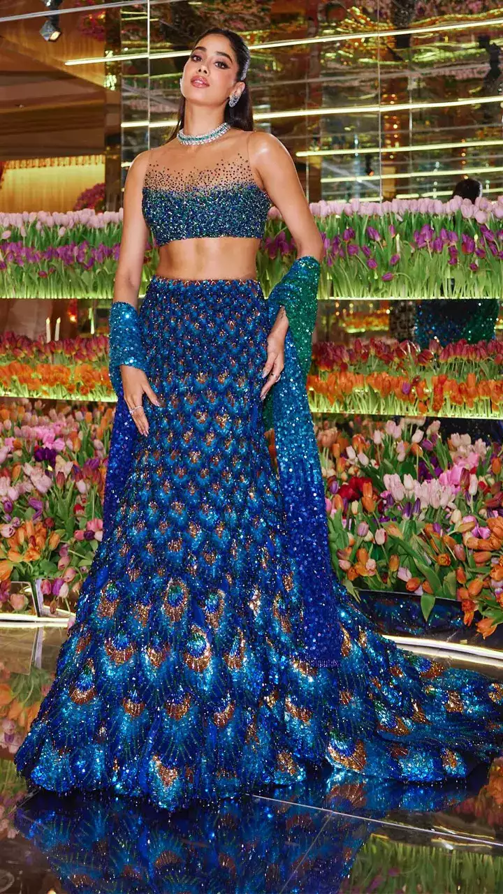 Janhvi Kapoor dazzles in a Peacock feather-embellished lehenga at  Anant-Radhika's sangeet | Times of India