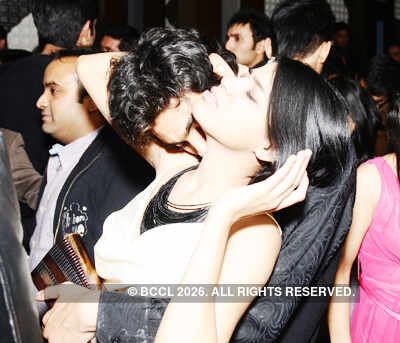 A Couple Gets Cosy During Alexandra Stan S Performance At F Bar Lounge Ashoka Hotel On December 17 11