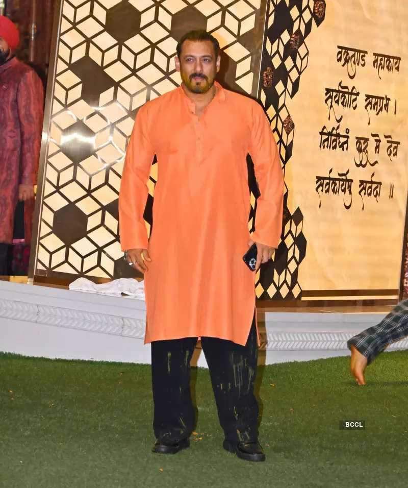 ​From Salman Khan to Ranveer Singh-Janhvi Kapoor, stars grace Anant Ambani and Radhika Merchant's haldi ceremony​