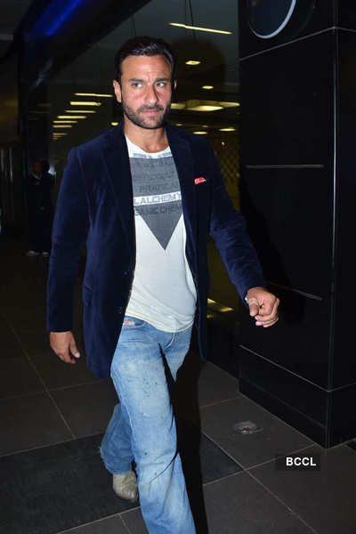 Saif Ali Khan at airport 