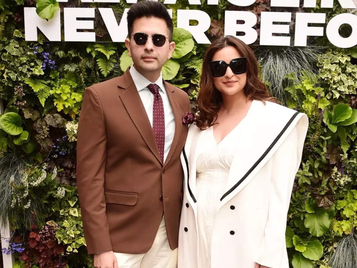 ‘Lovebirds’ Parineeti Chopra and Raghav Chadha’s stylish Wimbledon 2024 outing  | The Times of India