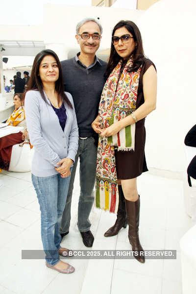 'Shroom Sunsets over the Qutab'