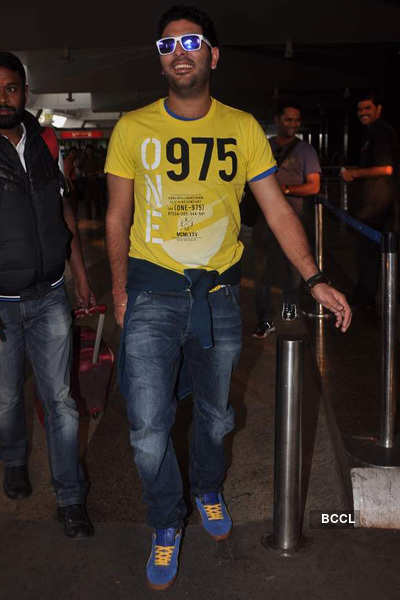 Yuvi spotted at airport