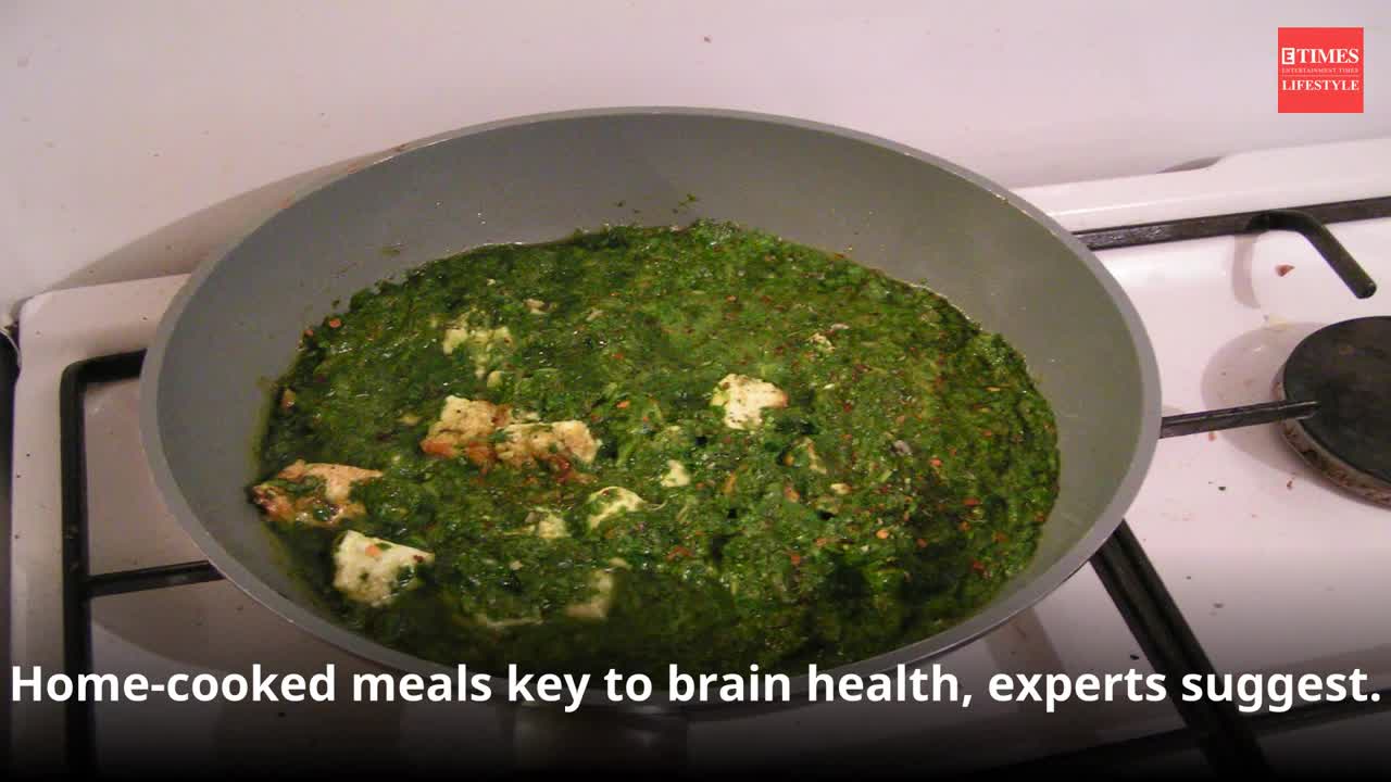 Homecooked Meals Key to Brain Health, Experts Suggest