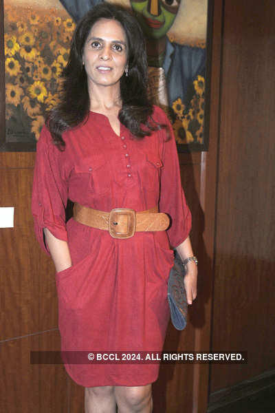 Art exibition hosted by Dia Mirza 