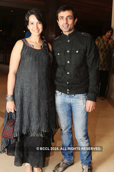 Art exibition hosted by Dia Mirza 