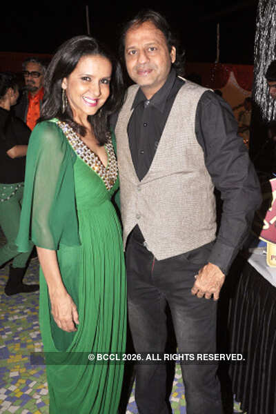 Sharon Prabhakar, Vasant Bhandari