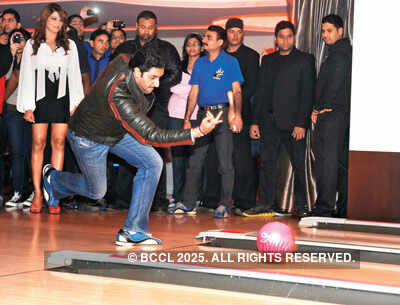 Abhi, Sonam, Neil promote 'Players'