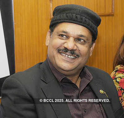 Irfan, Yusuf Pathan @ press meet