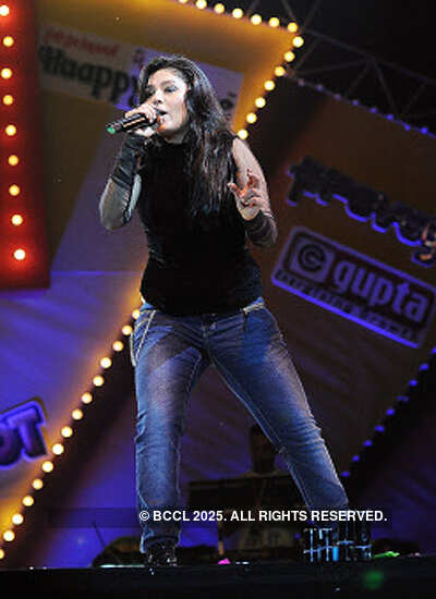 Sunidhi Chauhan's live concert