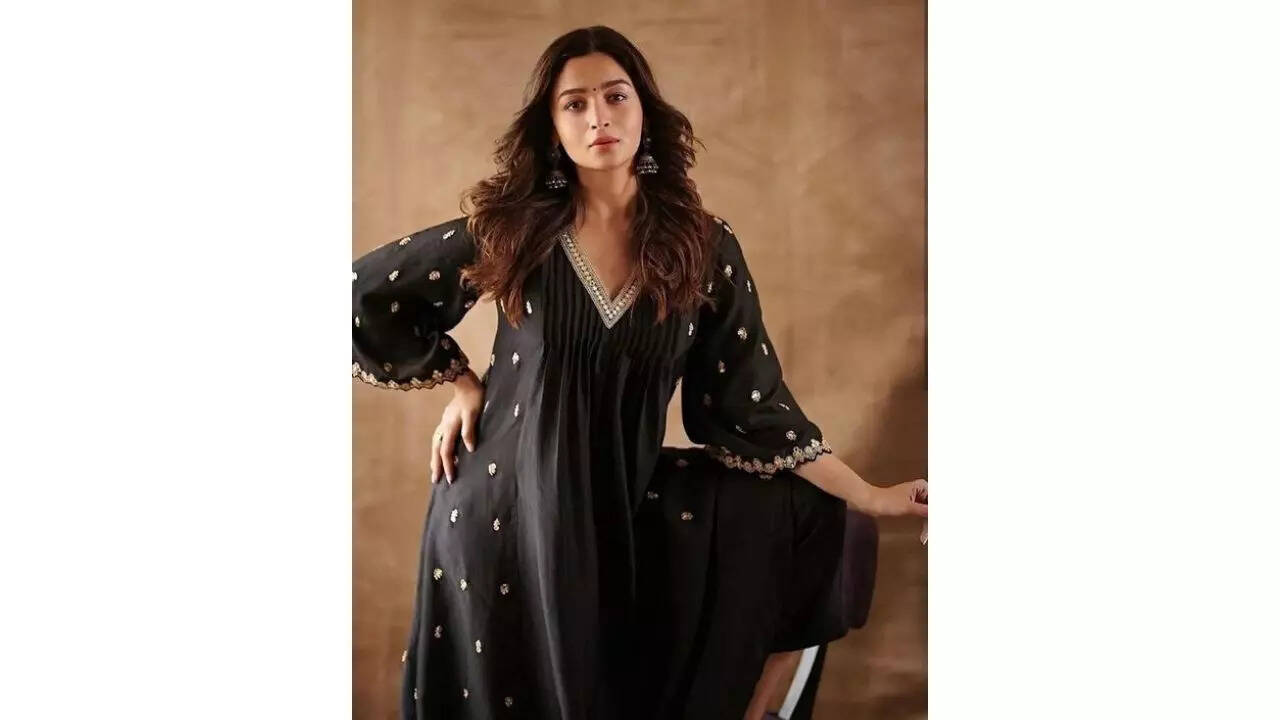 10 latest salwar-suit ideas inspired by Bollywood actresses