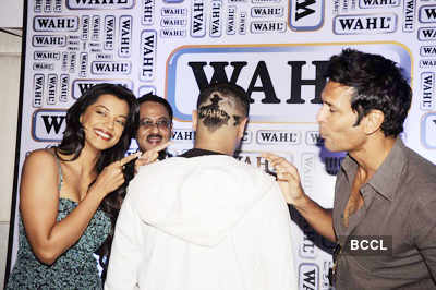 Mugdha, Milind launch 'Wahl' products
