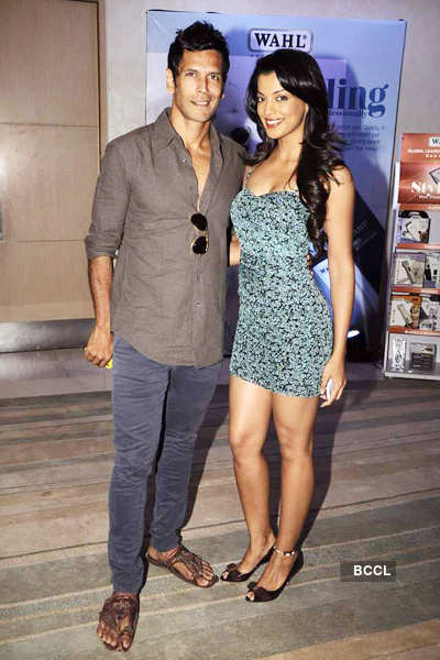 Mugdha, Milind launch 'Wahl' products