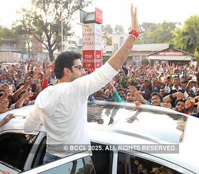 AB visits Nagpur Times office